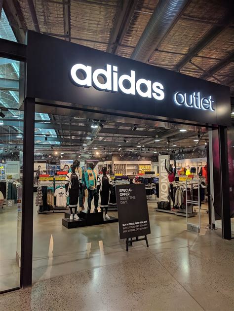 adidas outelt